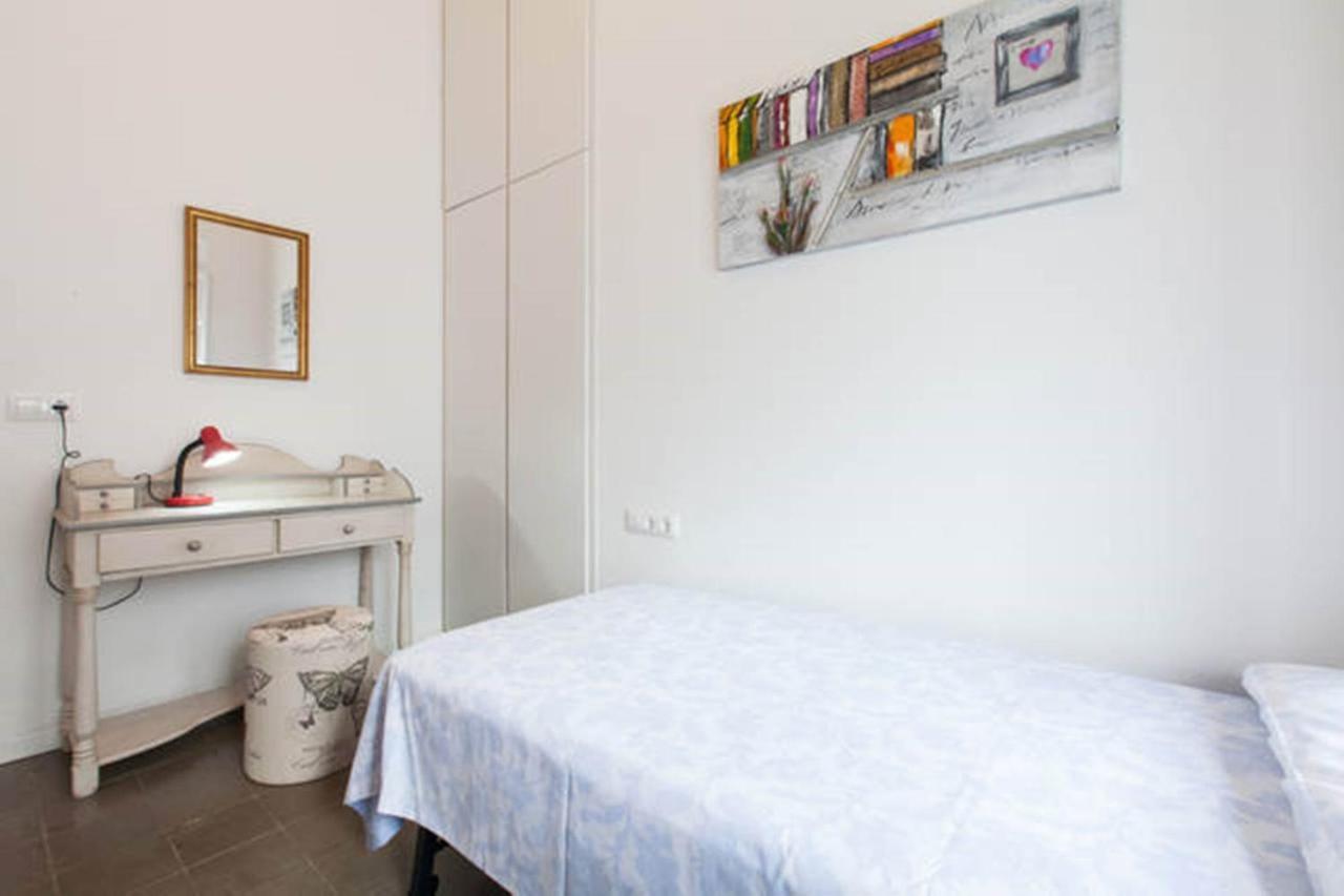 Apartamentos Rg Arenal Севілья Номер фото