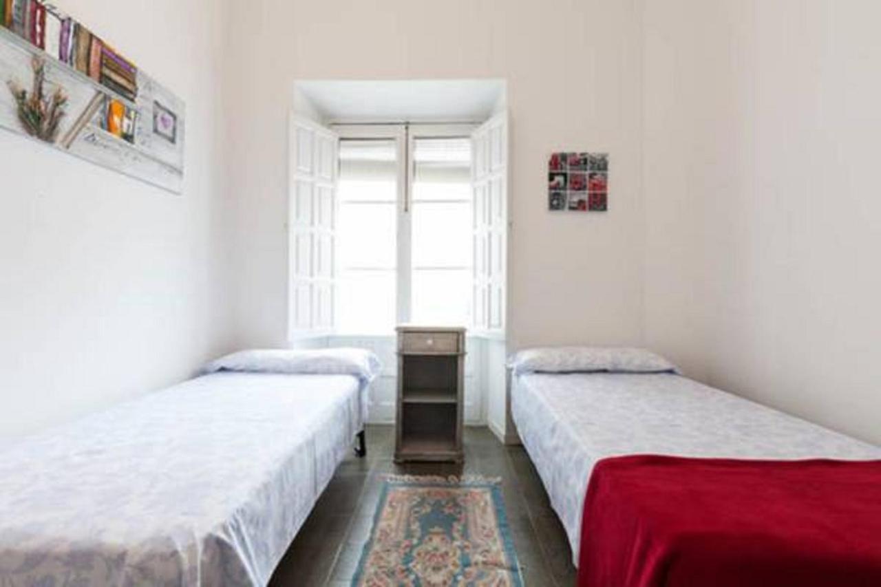 Apartamentos Rg Arenal Севілья Номер фото