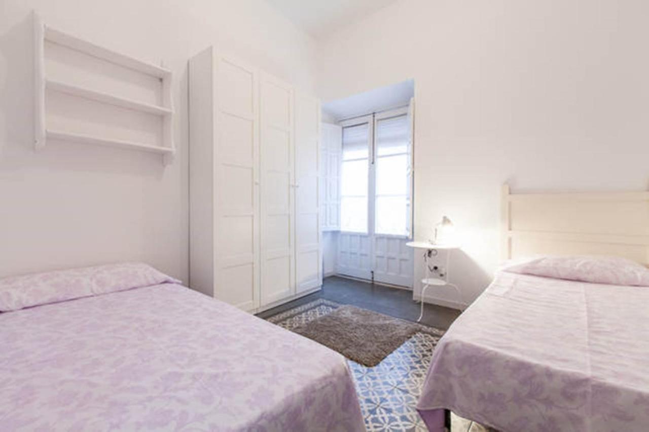 Apartamentos Rg Arenal Севілья Номер фото