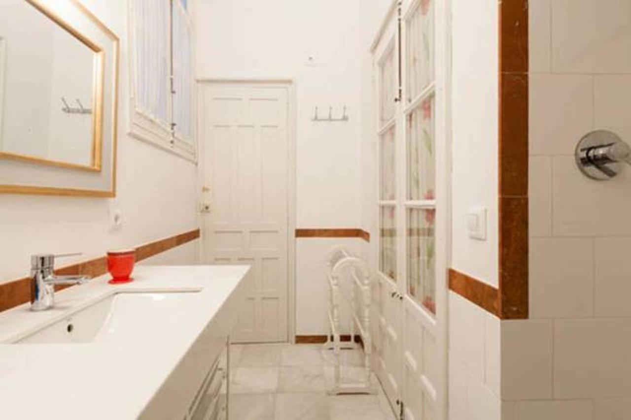 Apartamentos Rg Arenal Севілья Номер фото