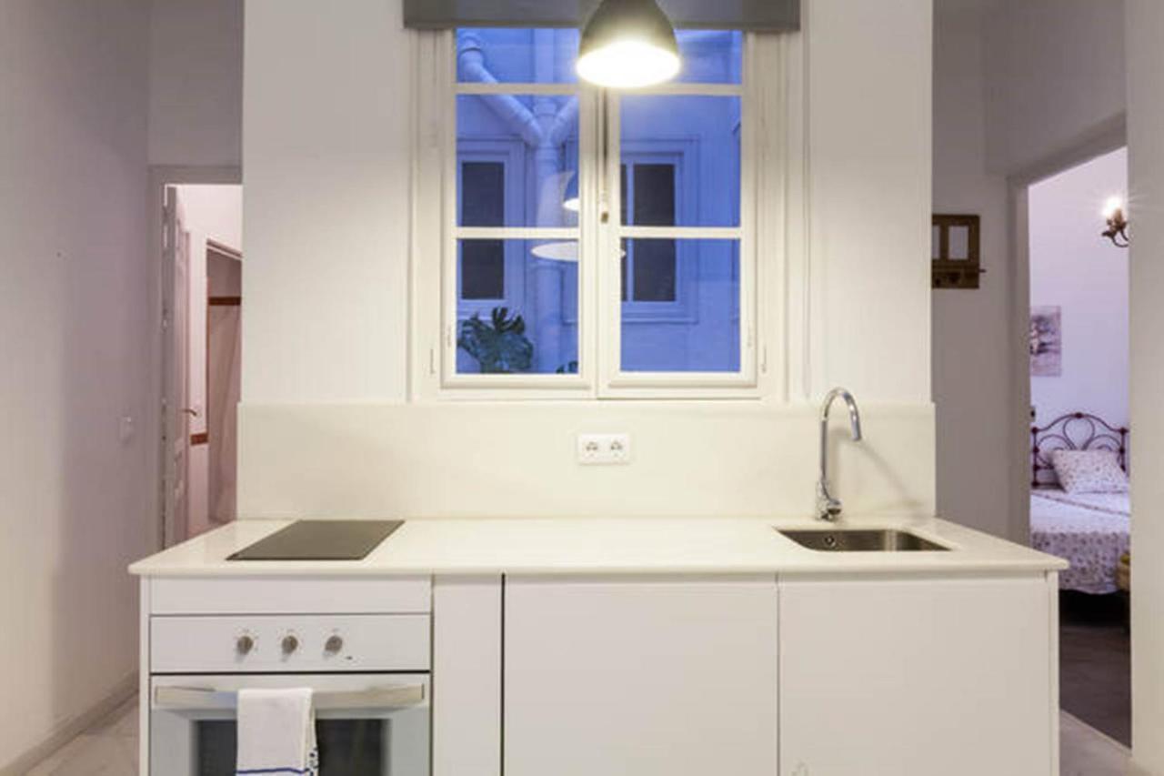 Apartamentos Rg Arenal Севілья Номер фото